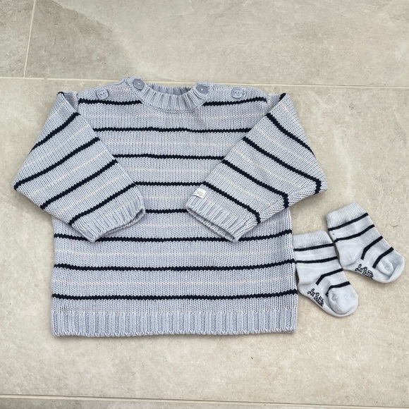 French Designer La Petite Ourse Sweater & Socks 9 mos - Picture 10 of 10